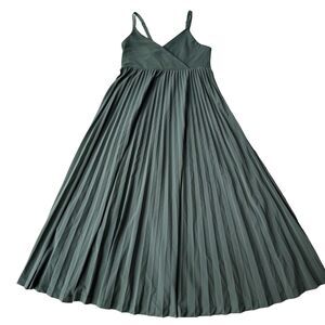 Athleta Pirouette Layering Midi Dress Metropolis Grey Size Small Pleated Flowy